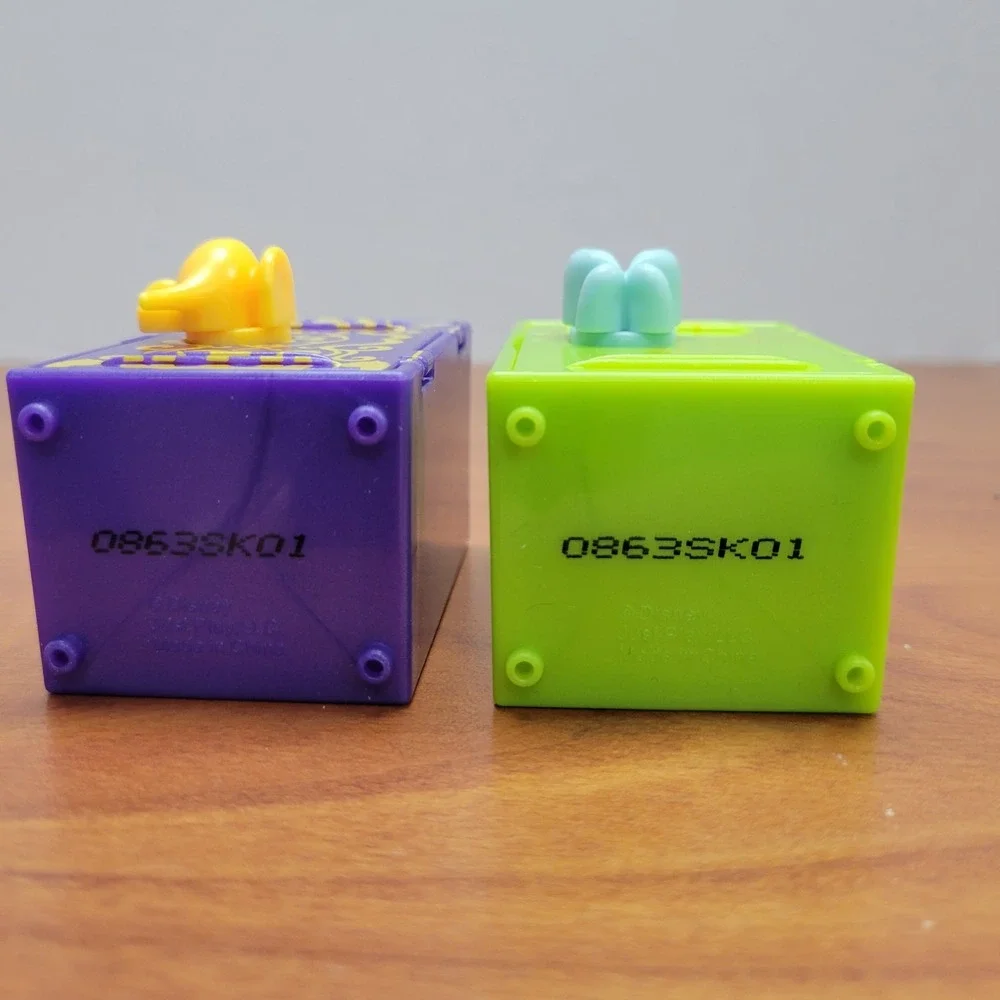 Disney DoorAbles Aladdin and Kronk's‎ New Groove Lockers - Picture 2 of 4